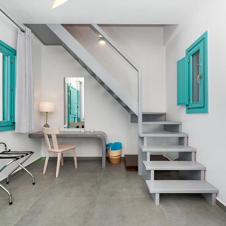 Santa Irina Luxury Sunny Lofts Otel Perivolos  Dış mekan fotoğraf