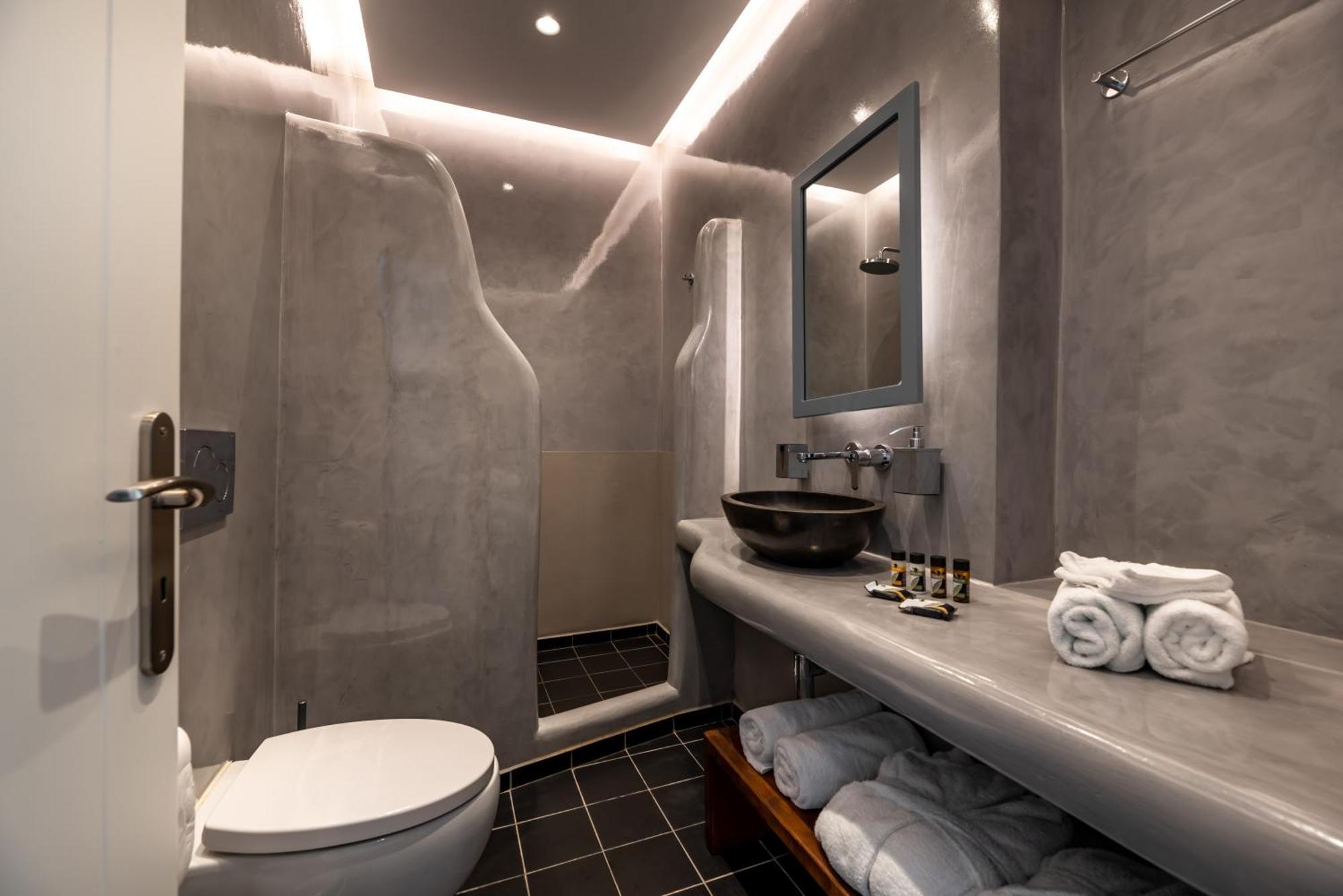 Santa Irina Luxury Sunny Lofts Otel Perivolos  Dış mekan fotoğraf