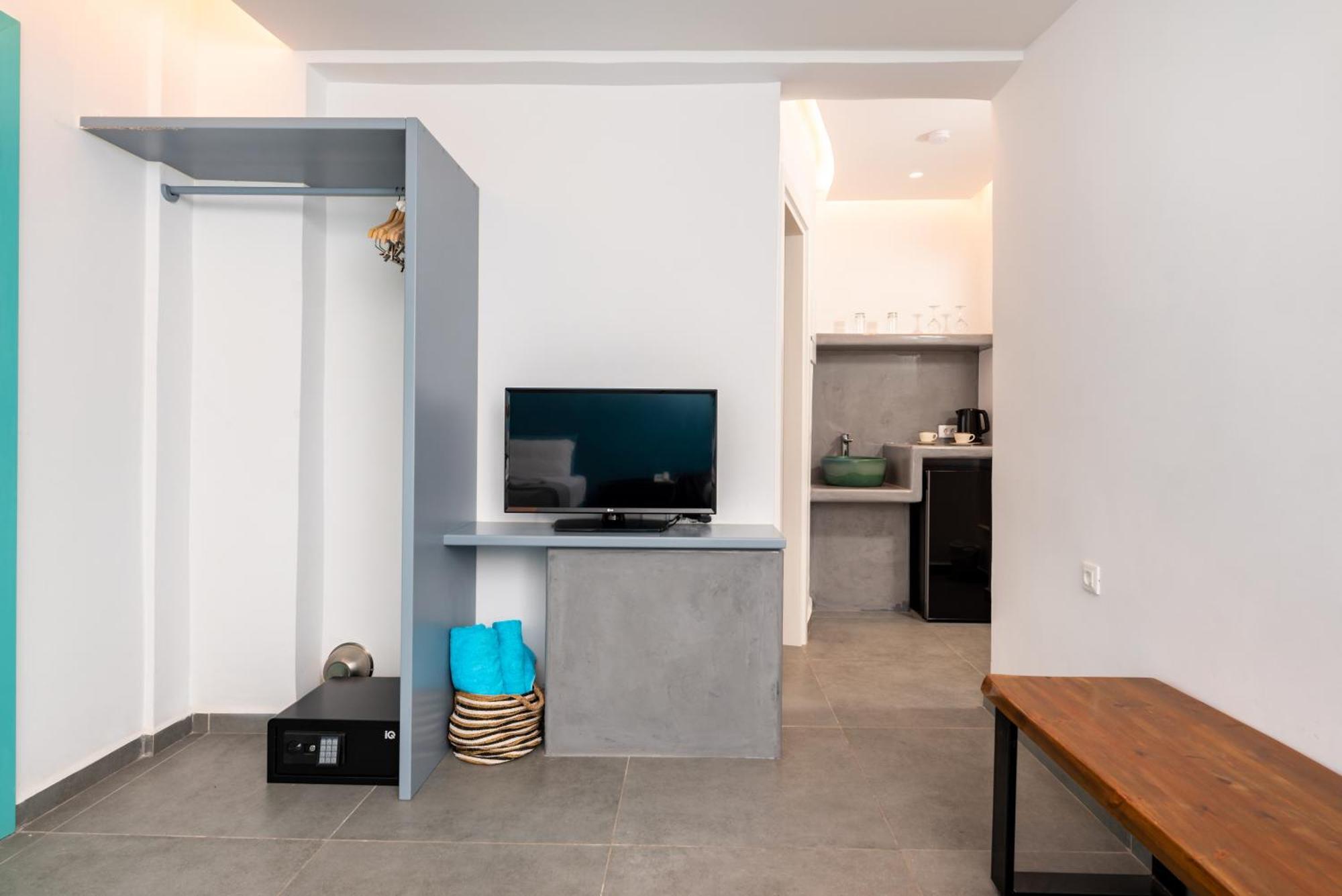 Santa Irina Luxury Sunny Lofts Otel Perivolos  Dış mekan fotoğraf