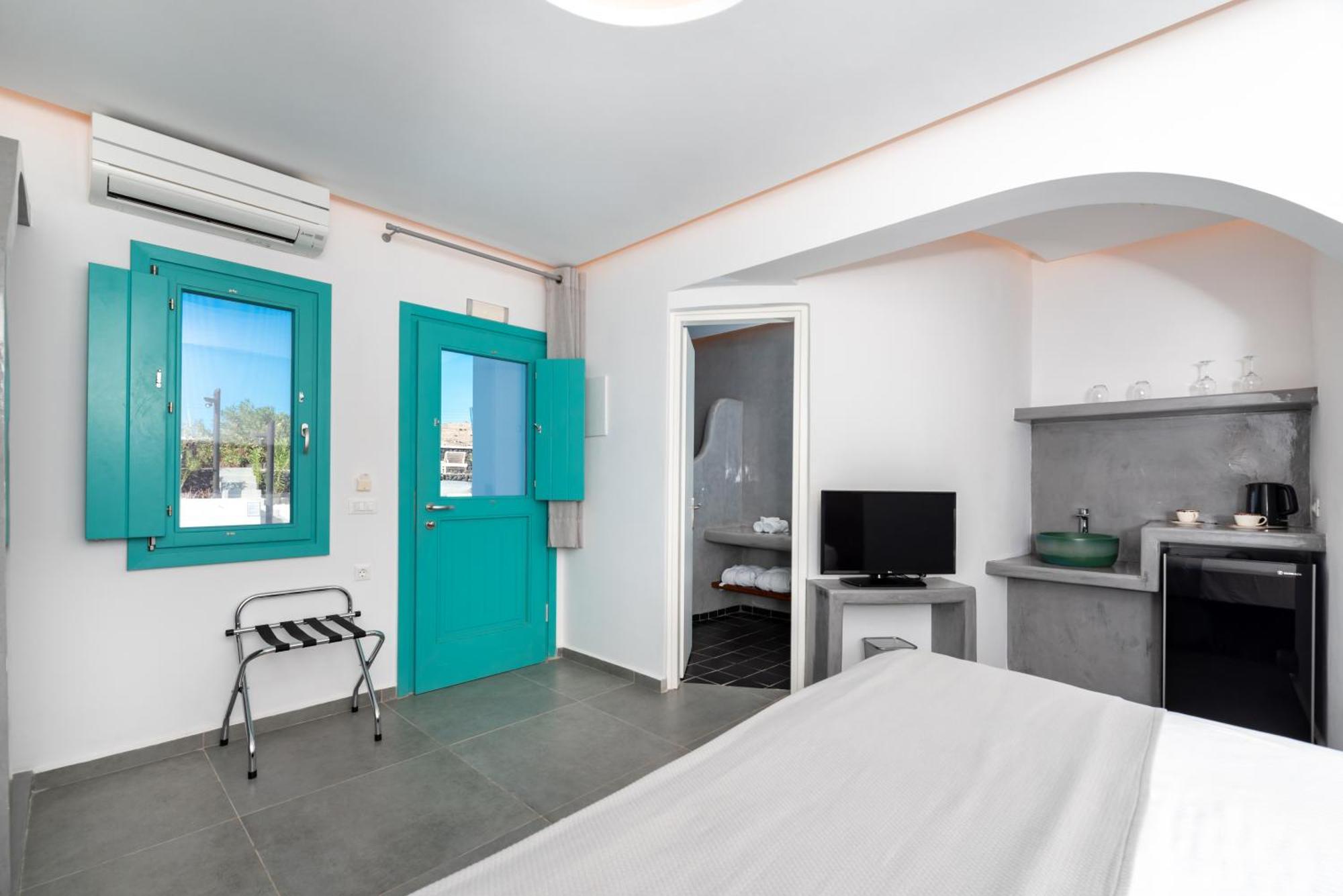 Santa Irina Luxury Sunny Lofts Otel Perivolos  Dış mekan fotoğraf